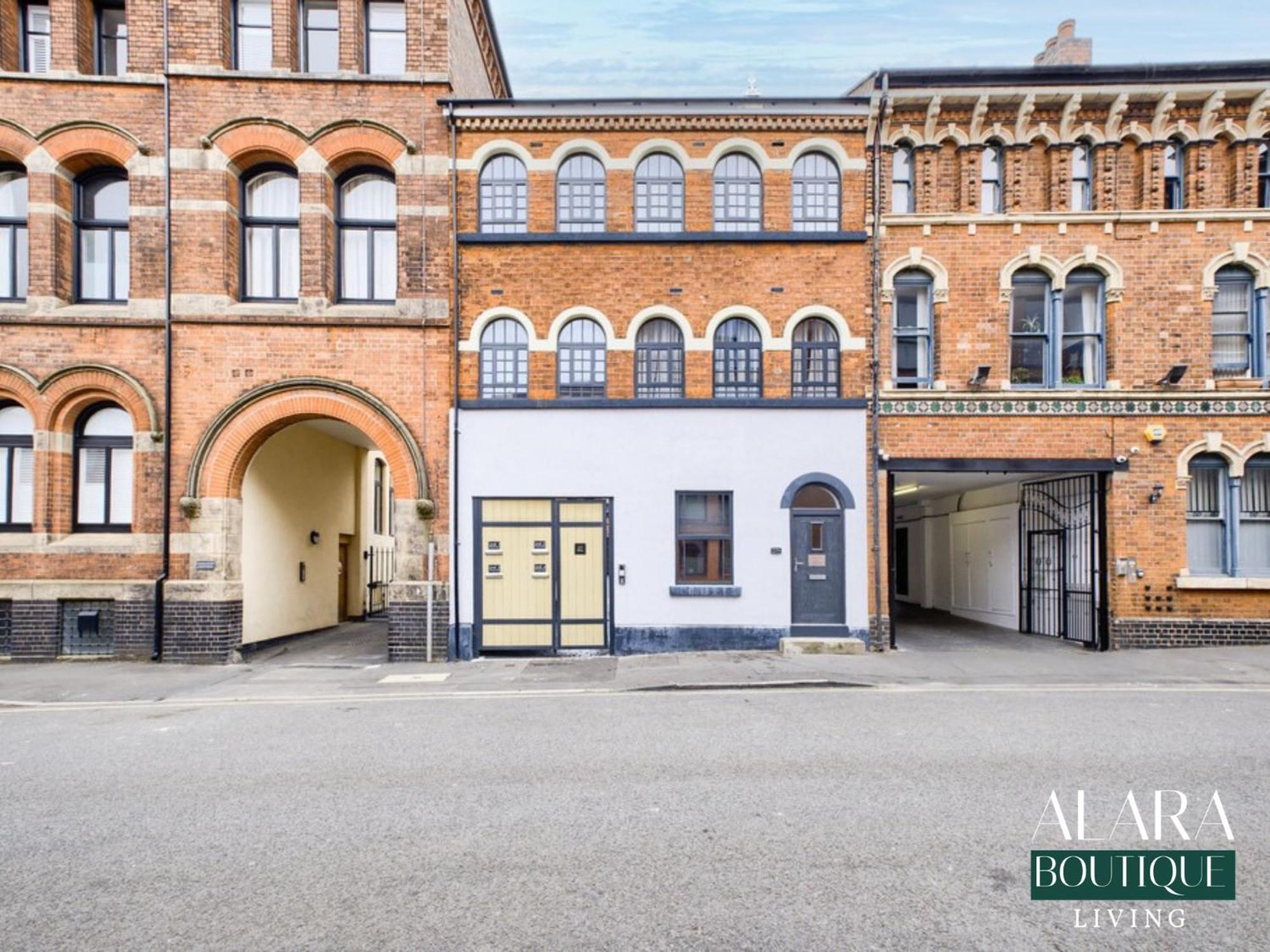 3 Floor Townhouse Luxury Living Alara Boutique Apartment Birmingham Exterior photo
