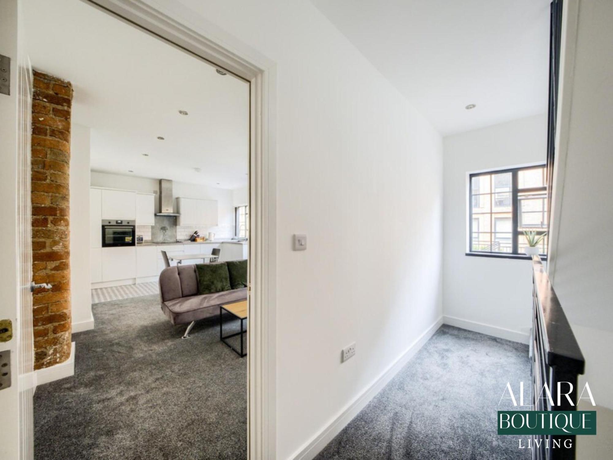 3 Floor Townhouse Luxury Living Alara Boutique Apartment Birmingham Exterior photo